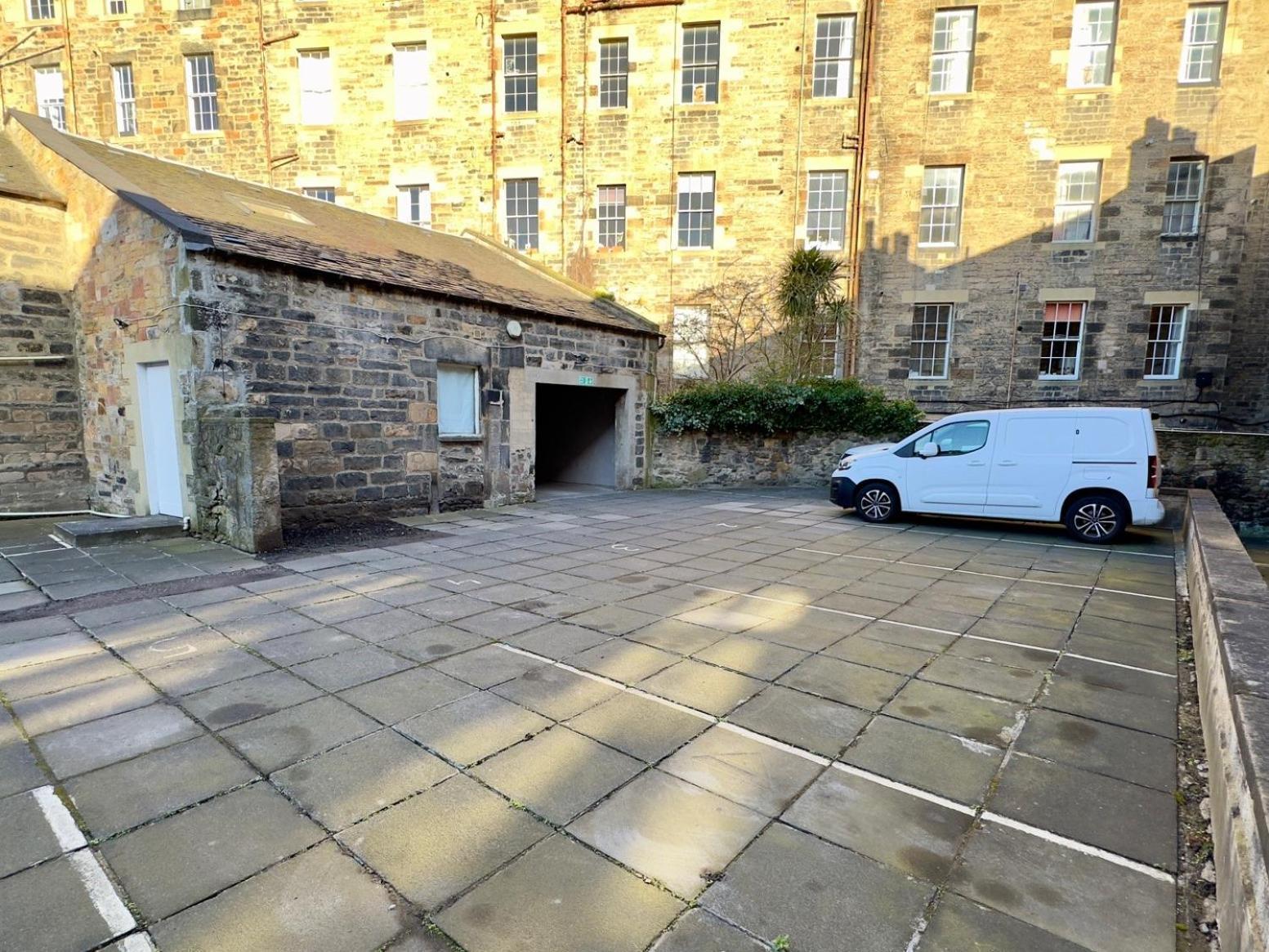 Cairn Hotel & Apartments Edinburgh Exterior photo